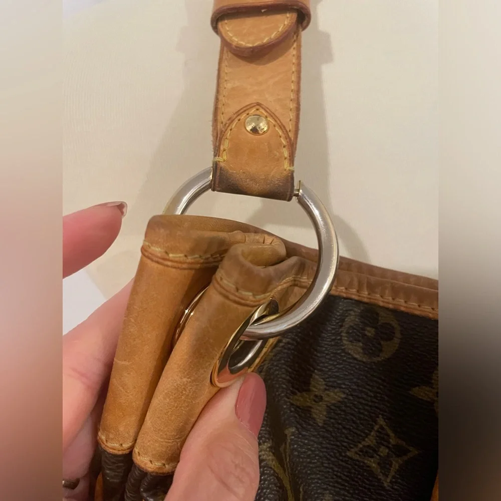 Authentic Louis Vuitton Monogram Galleria Pm - Picture 3 of 15